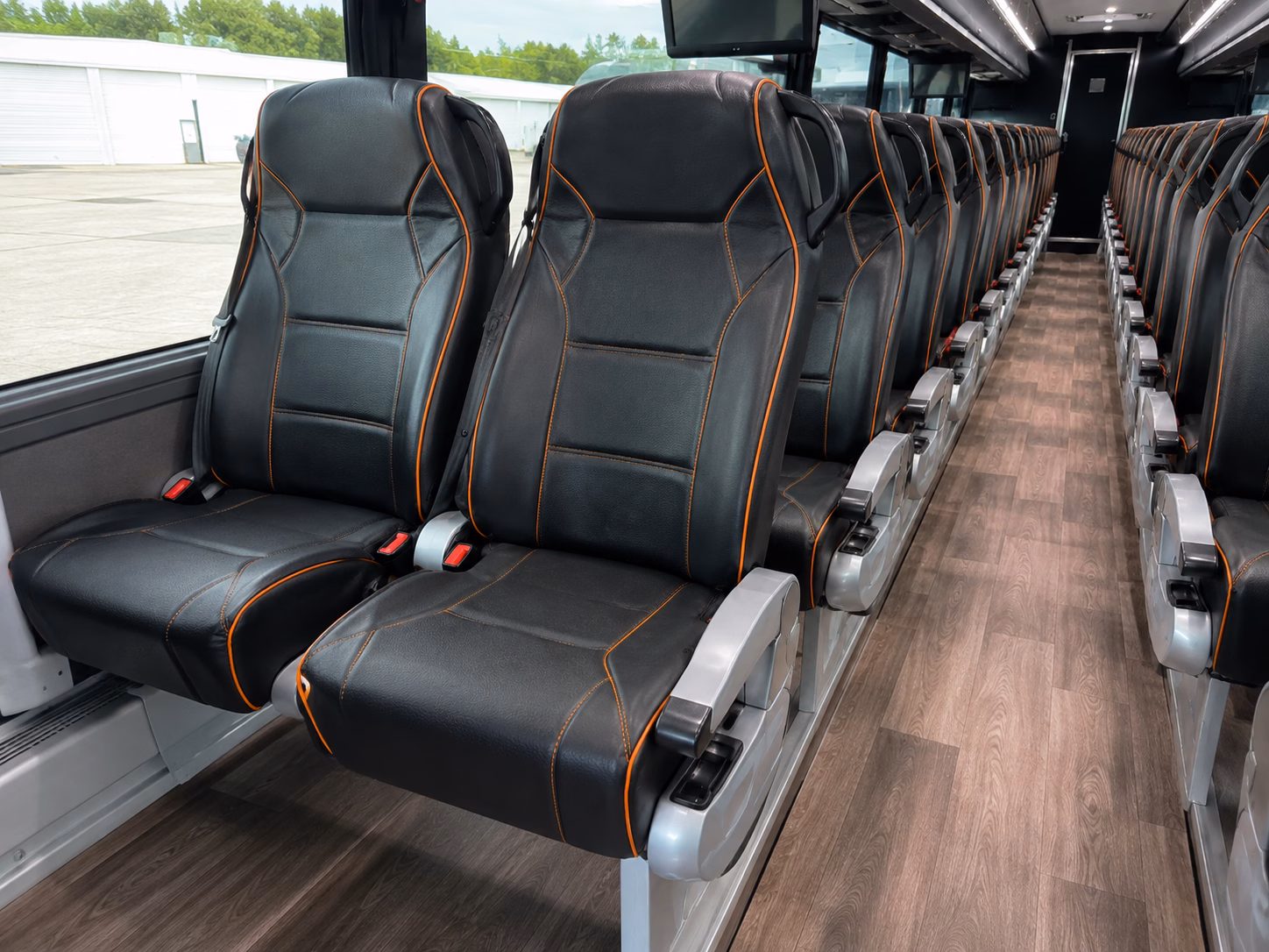 how the distance and duration of your trip affect charter bus rates in dallas